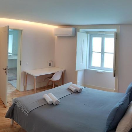 Suite In Cozy Apartment In Chiado In Shared House Lisboa Exterior foto